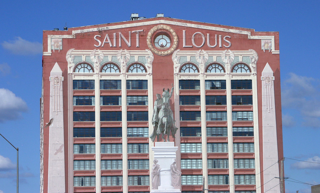 Saint Louis I always see this building. And it's so great … Flickr