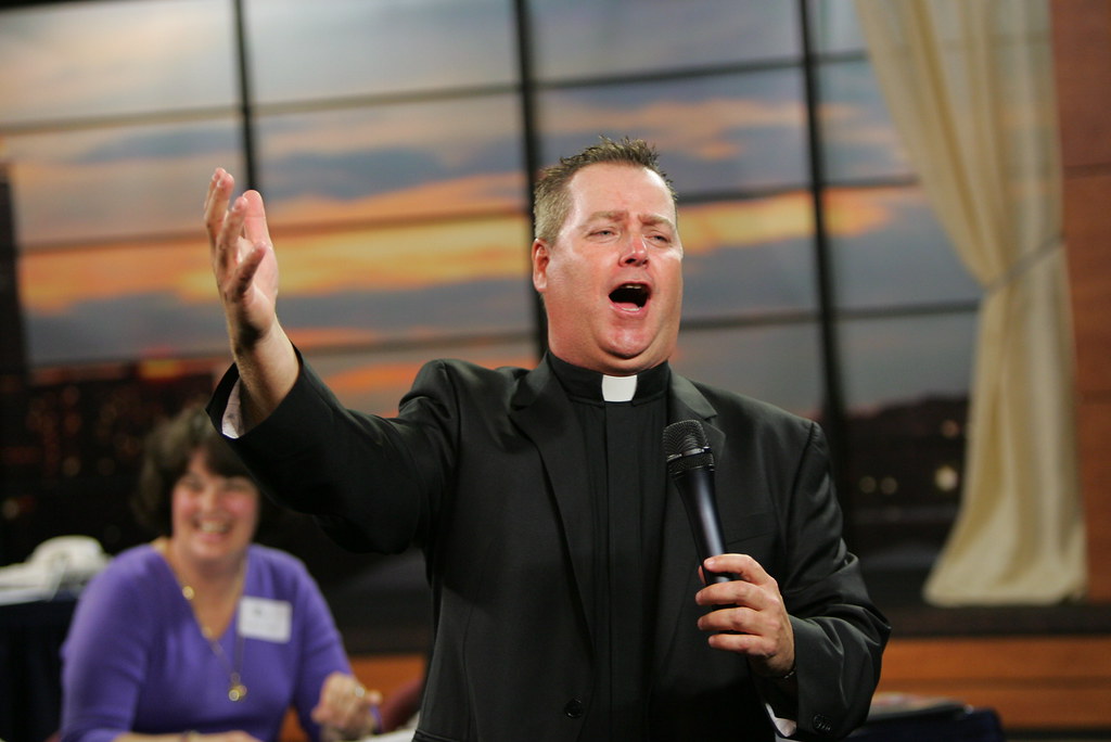 HC3Y2615.JPG Fr. Chris Hickey, host of "Going My Way", per… Flickr