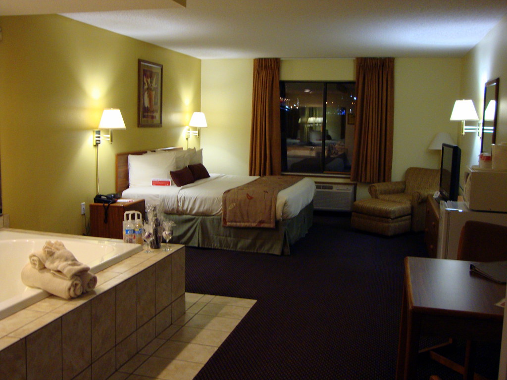 Jacuzzi Suite At The Wisconsin Dells Ramada. This was our … Flickr