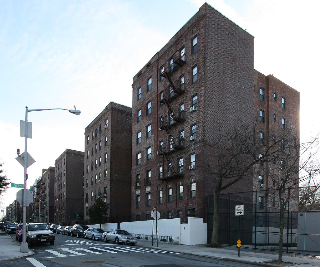 Thomas Edison Apartments, 7666 Austin St, Forest Hills, N… Flickr