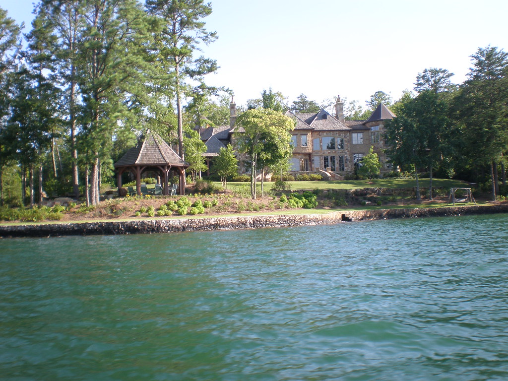 Lake Burton, Clarkesville, GA Sherri Kent Flickr