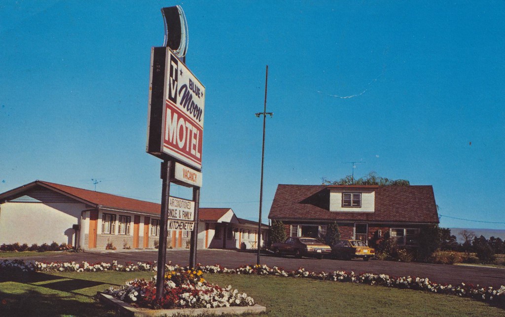 Blue Moon Motel Niagara Falls, Ontario 8445 Lundy's Lane… Flickr