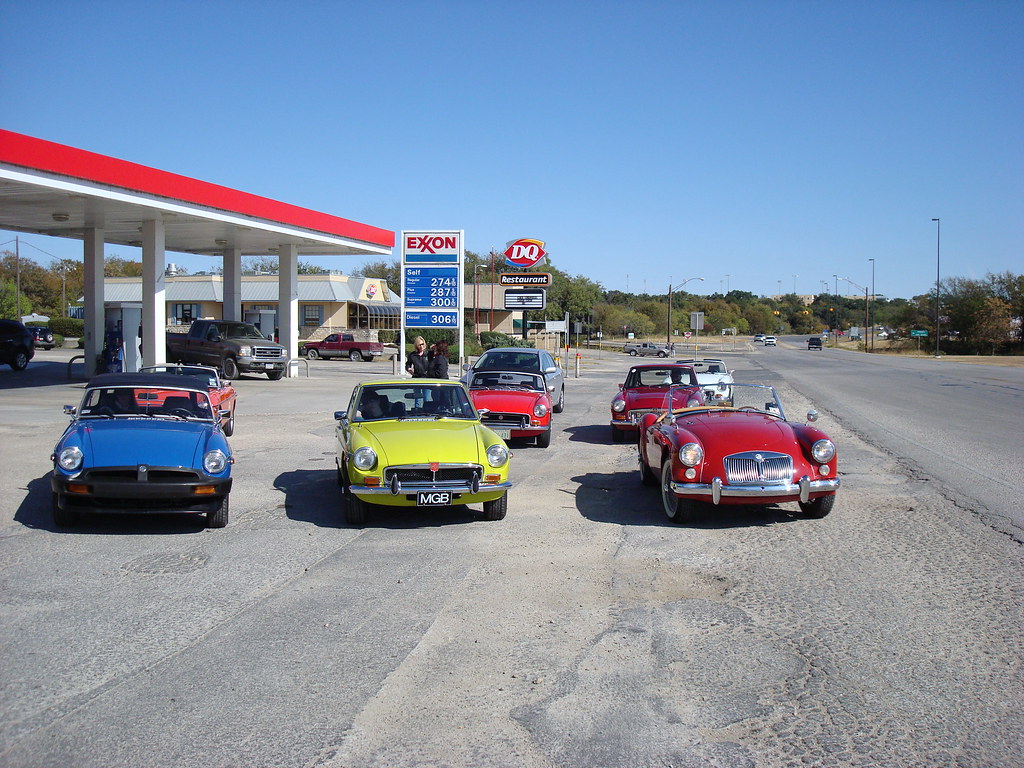FALL HILL COUNTRY RUN Cars at the first break near Bandera… Flickr