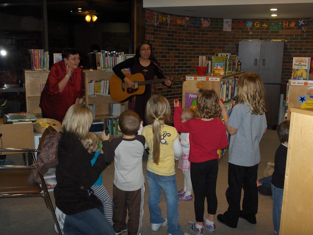 Kansas Reads to Preschoolers Melanie Dill performing at ou… Flickr