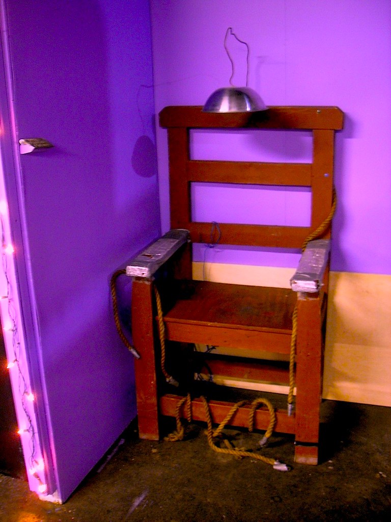 Electric Chair Replica NOVELTY Zerns Flea Market Arcade GI… Flickr