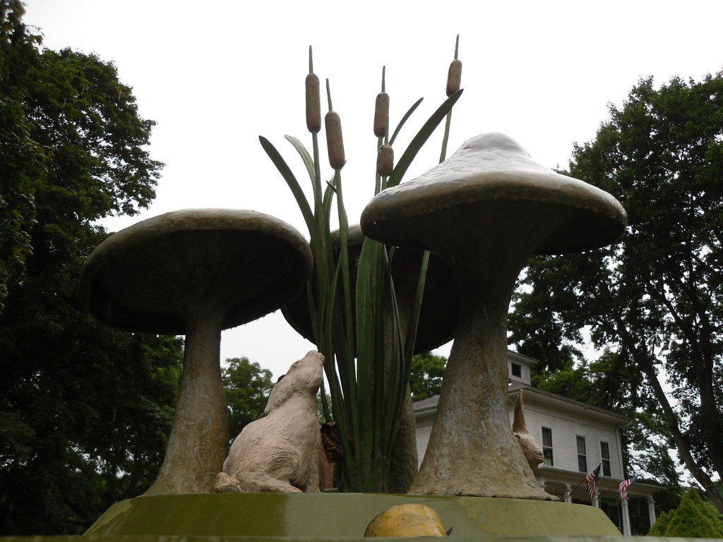 Nichols, Connecticut Nichols, Connecticut Doug Kerr Flickr