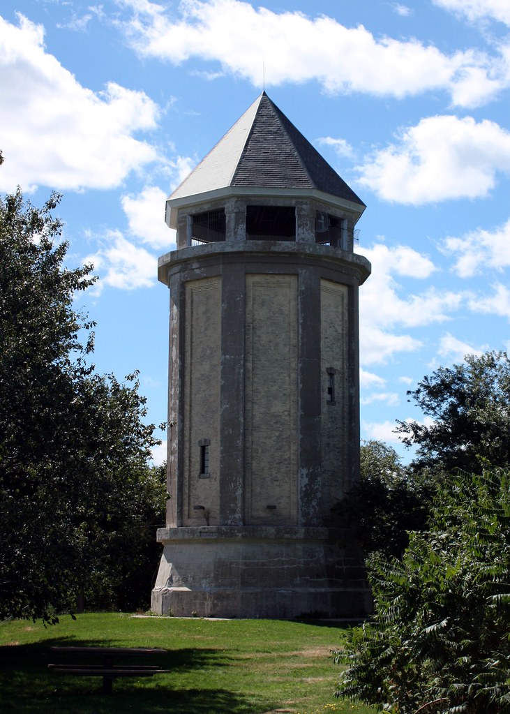 Fort Revere, Hull MA Observation tower atop Fort Revere Pa… Flickr