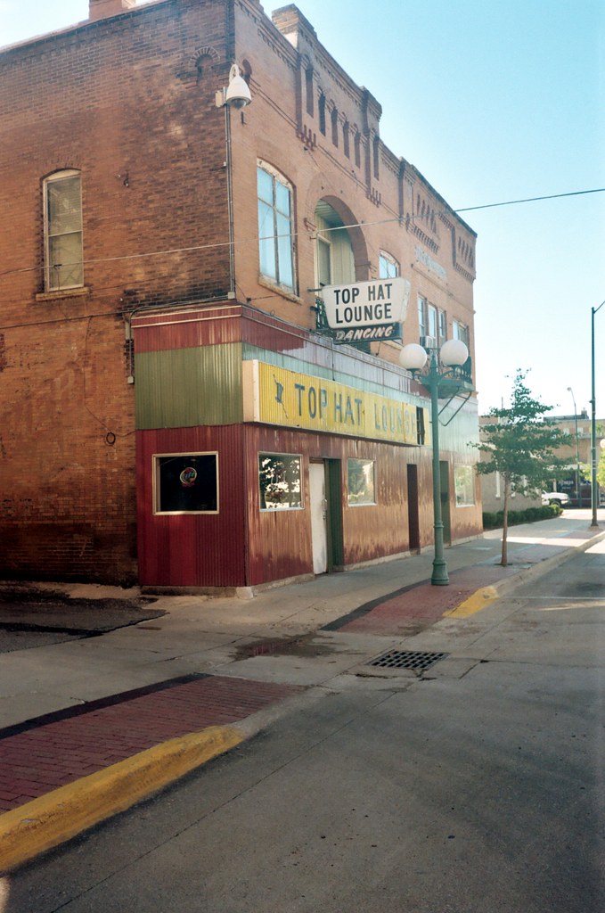 Top Hat Lounge, Fort Dodge The Top Hat Lounge is Fort Dodg… Flickr