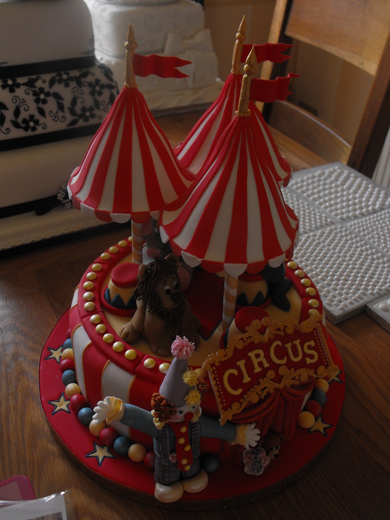 CAKES GRIMSBY LINCOLNSHIRE Made by KC WEDDING CAKES GRIMSB… Flickr