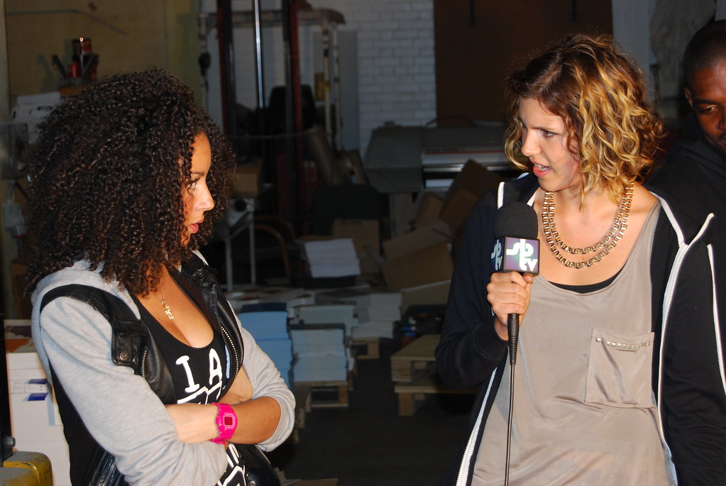 Mz Bratt & LA Attitude Liam Tootill Flickr