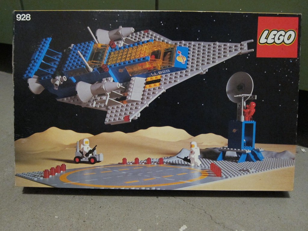 LEGO spacecraft 928 Boxes for various LEGO spacecraft mode… Flickr