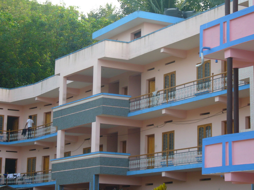 KURAKAR PLAZA KURAKAR PLAZA TOURIST HOME KOTTARAKARA NEAR … Flickr