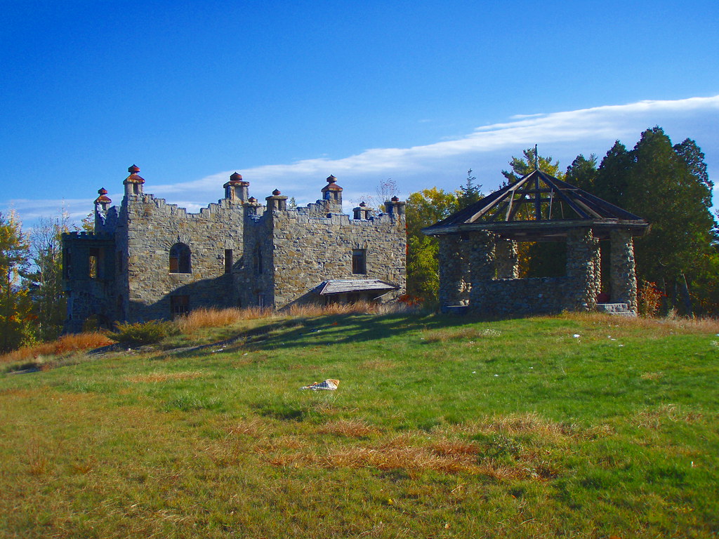 Lockes Hill / Kimball Castle Save Kimball Castle FB Group>… Flickr