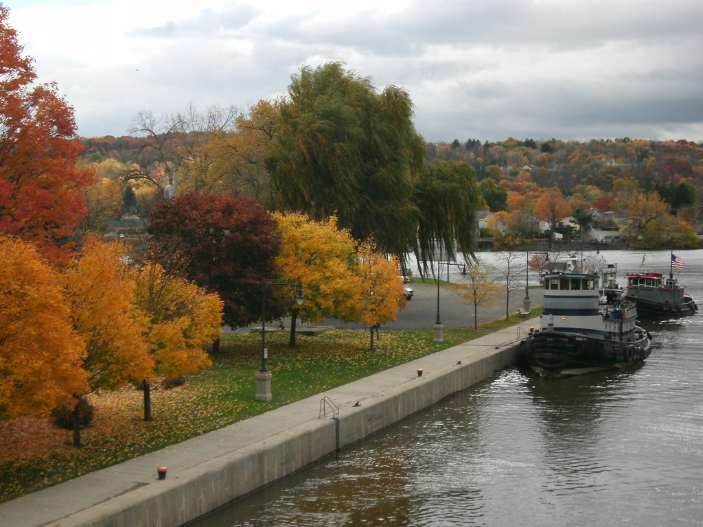 Waterford, New York GE DIGITAL CAMERA Waterford, New York Doug Kerr