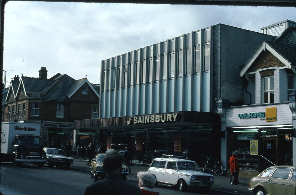 WIMBORNE RD WINTON. LESLIE RD NEXT RIGHT. BOURNEMOUTH c198… Flickr