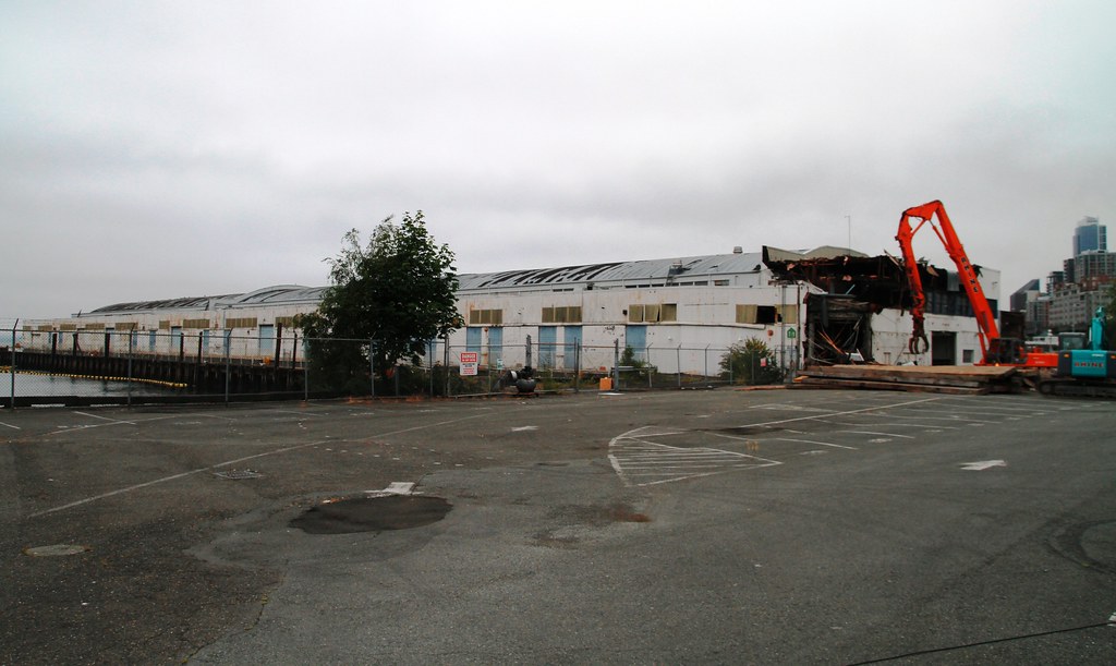 Pier 48 warehouse demolition Wide view of the warehouse de… Flickr