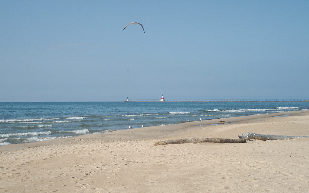 Benton Harbor Water Temperature Forecasts & current water temp