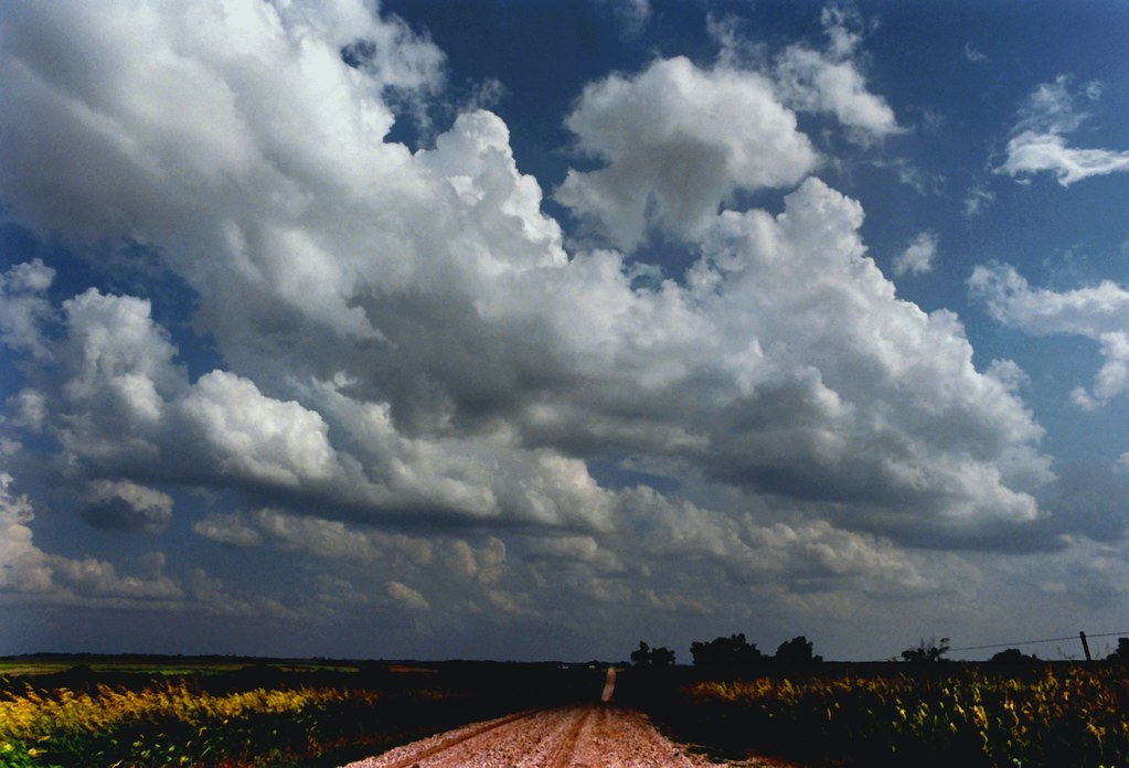 wea03320 Fair weather cumulus bands. Kansas, Everest. 1986… Flickr