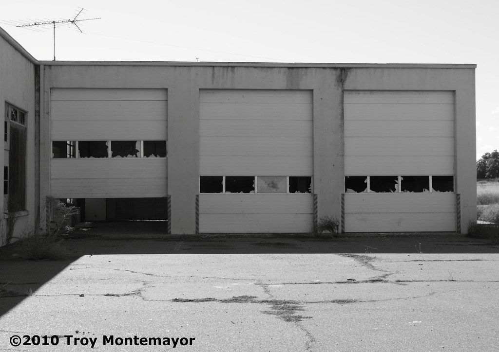 Abandoned Fire Station, Crows Landing, CA The abandoned fi… Flickr