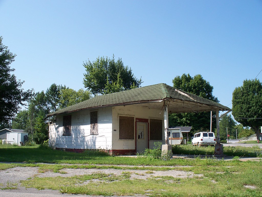 OH Belle Center Service Station Former service station i… Flickr
