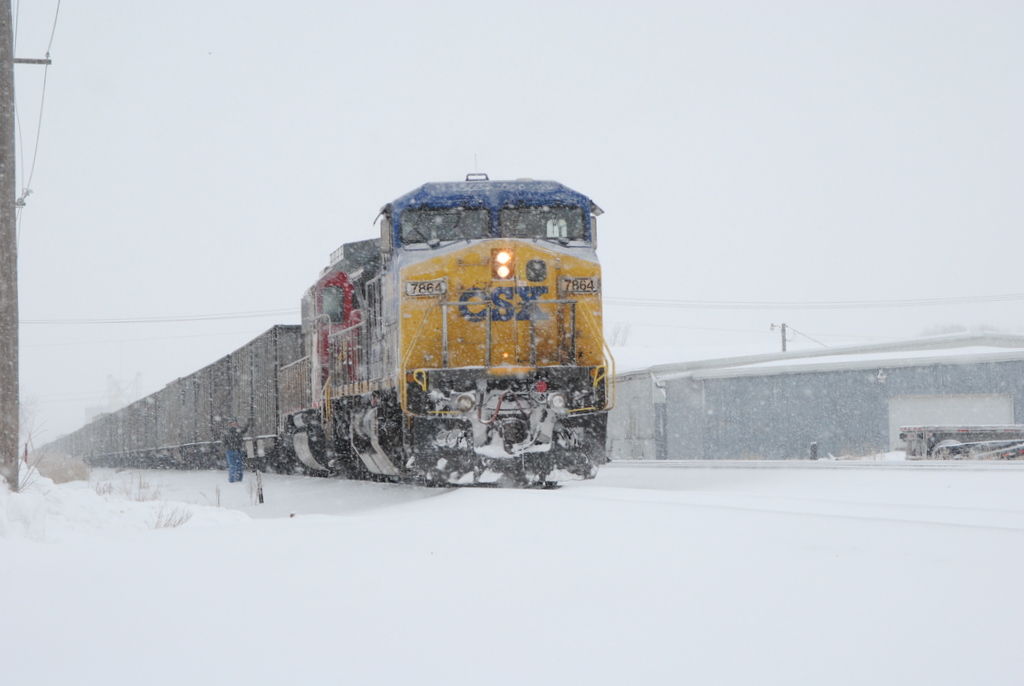 NS_ArchboldOH_CSX7864CEFX6017_0202111 NS train 852 with… Flickr