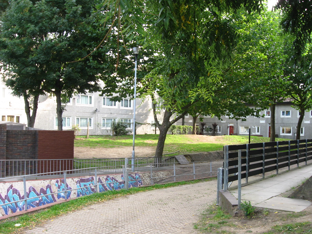 Beavers Estate, Hounslow West 54 Hounslow, London UK 2… Flickr