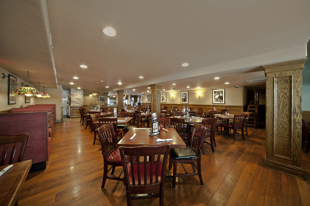 Tiffany's Restaurant Pine Brook, Tiff's Bar & Grill Pine B