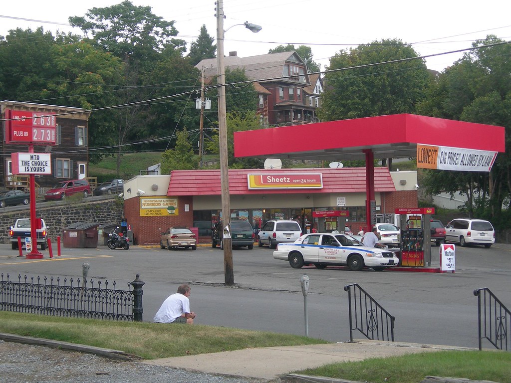 13th Street Sheetz Altoona, PA One of the only remaining… Flickr