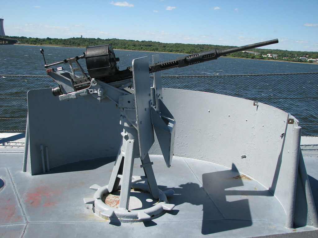 20mm Oerlikon machine gun on the battleship USS Massachuse… Flickr