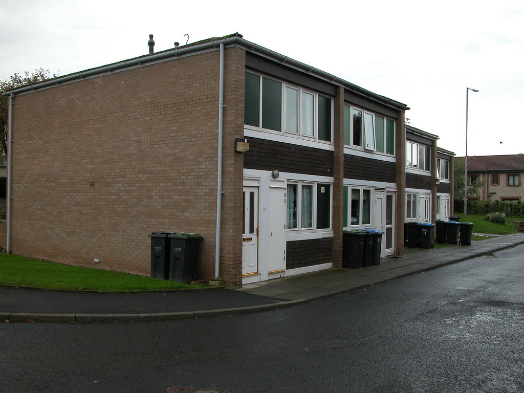 Tweed Court, Kelso This is a small patch of assisted housi… Flickr
