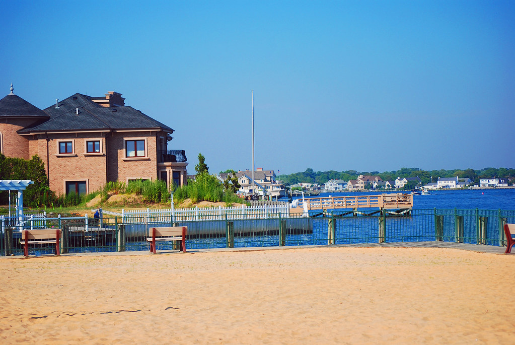 HGSC_2010 Jul 05_1002 From the Harbour Green Shore Club in… Flickr