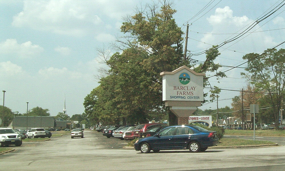 Barclay Farms Shopping Center Sign 081110 Entrance sign at… Flickr