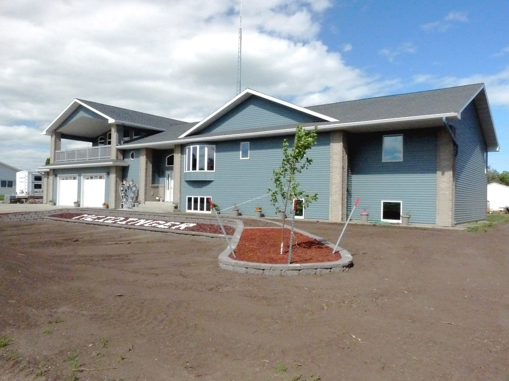 172 South Dakota, Hwy83, Herreid, Local Residence Colin Grayson Flickr