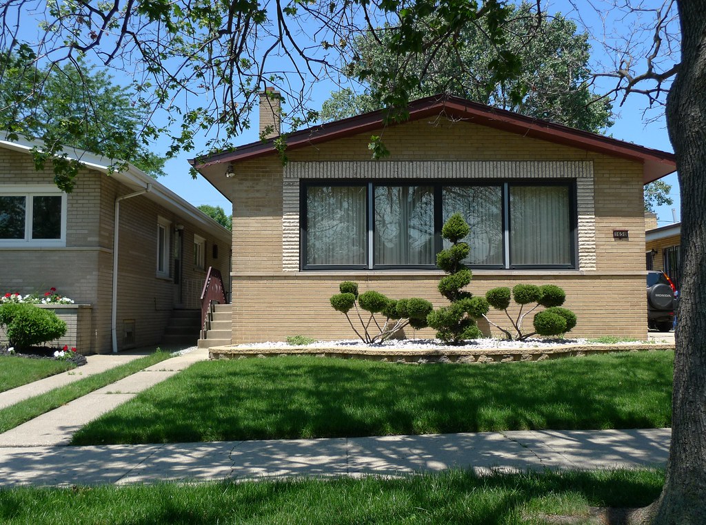 Pill Hill 1650 E. 92nd Street (built in 1961) blogs.vocalo… Flickr