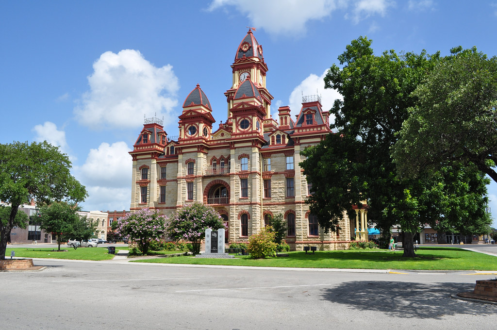 Caldwell County Courthouse Caldwell County Courthouse in L… Flickr