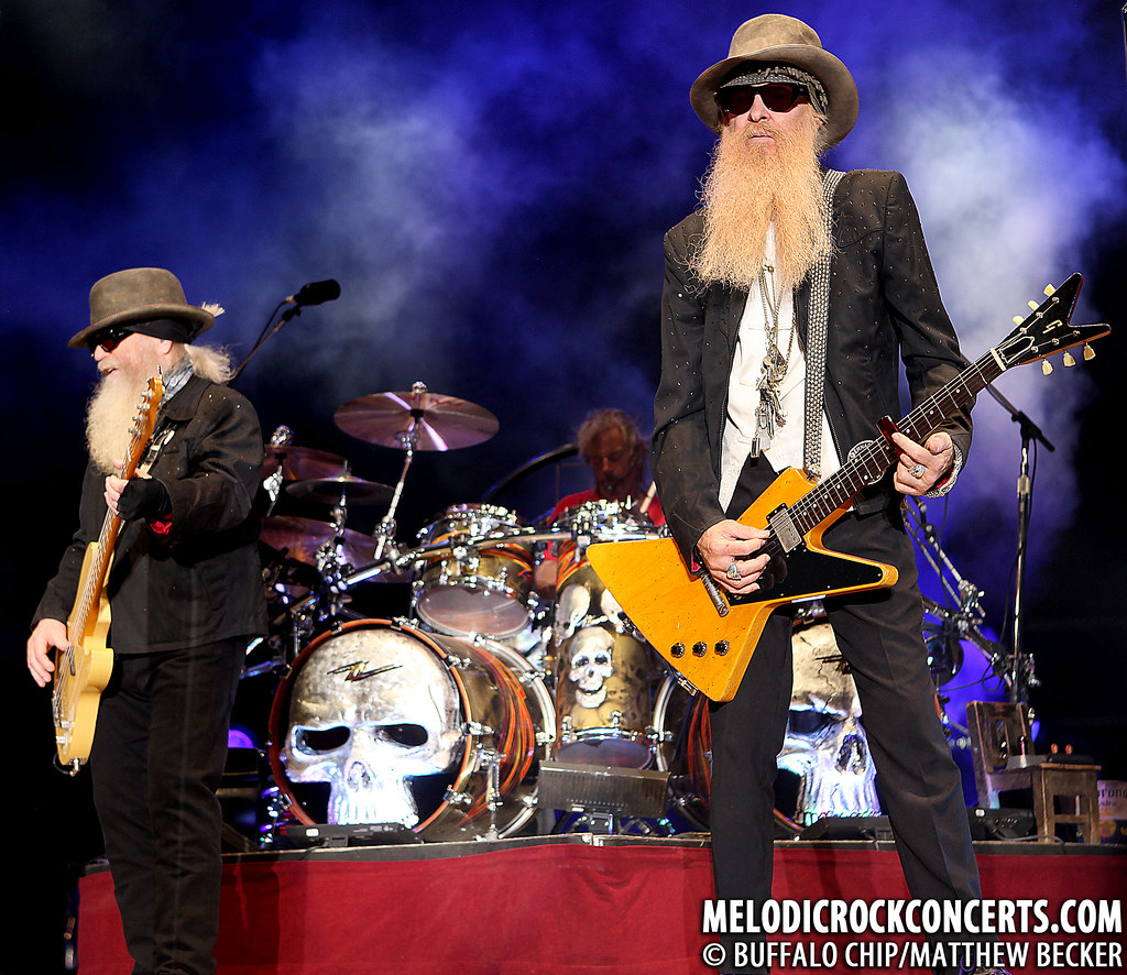 ZZ Top live in Sturgis on August 9, 2010 ZZ Top plays for … Flickr