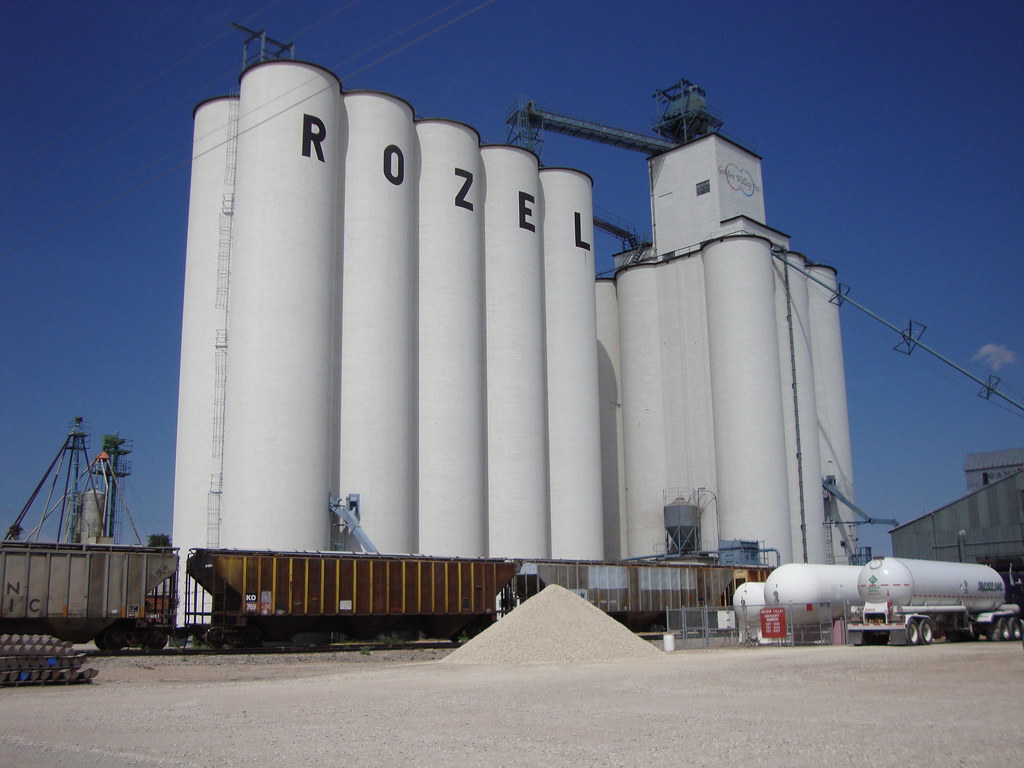 Golden Valley Inc. Grain Elevator (Rozel, Kansas) Rozel is… Flickr