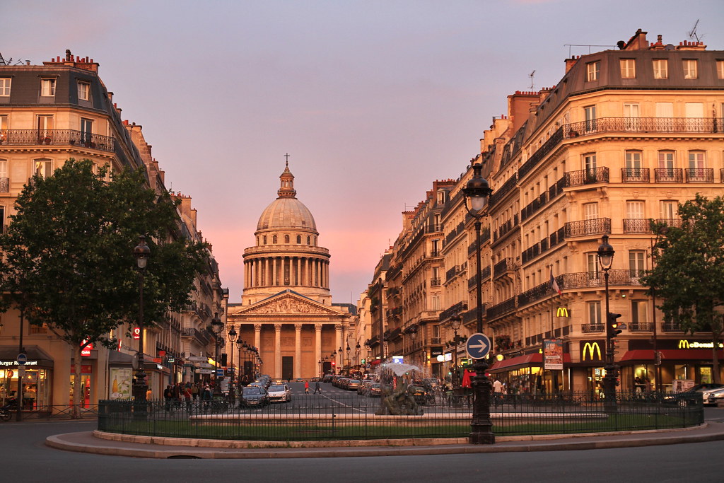 Le Fontaine à Rue Soufflot Nathan Gibbs Flickr