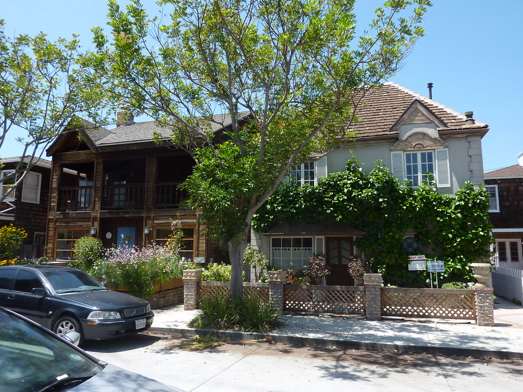 Houses in Balboa Island, OC. Truus, Bob & Jan too! Flickr