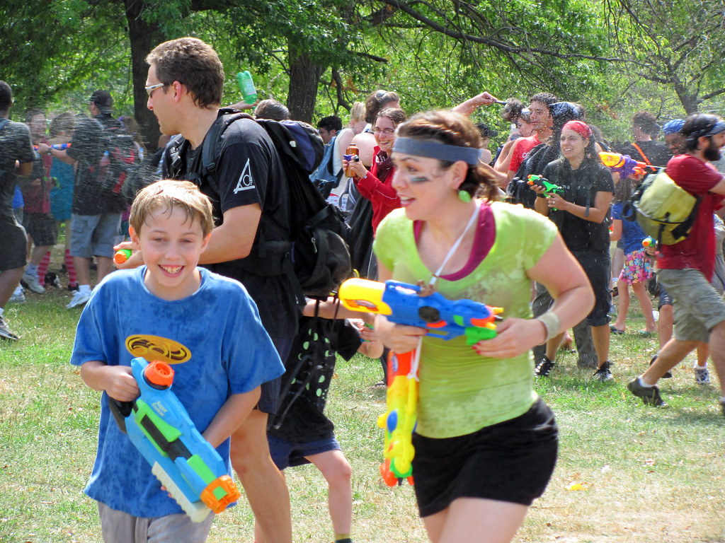 Water Gun Fight 2010 Water Gun Fight 2010 Clash of the Ag… Flickr