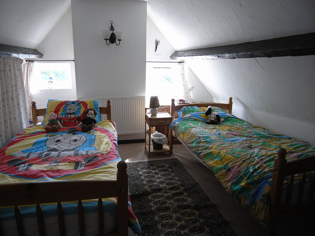 My bedroom at Virginia cottage. I slept in both beds! Isle… Flickr