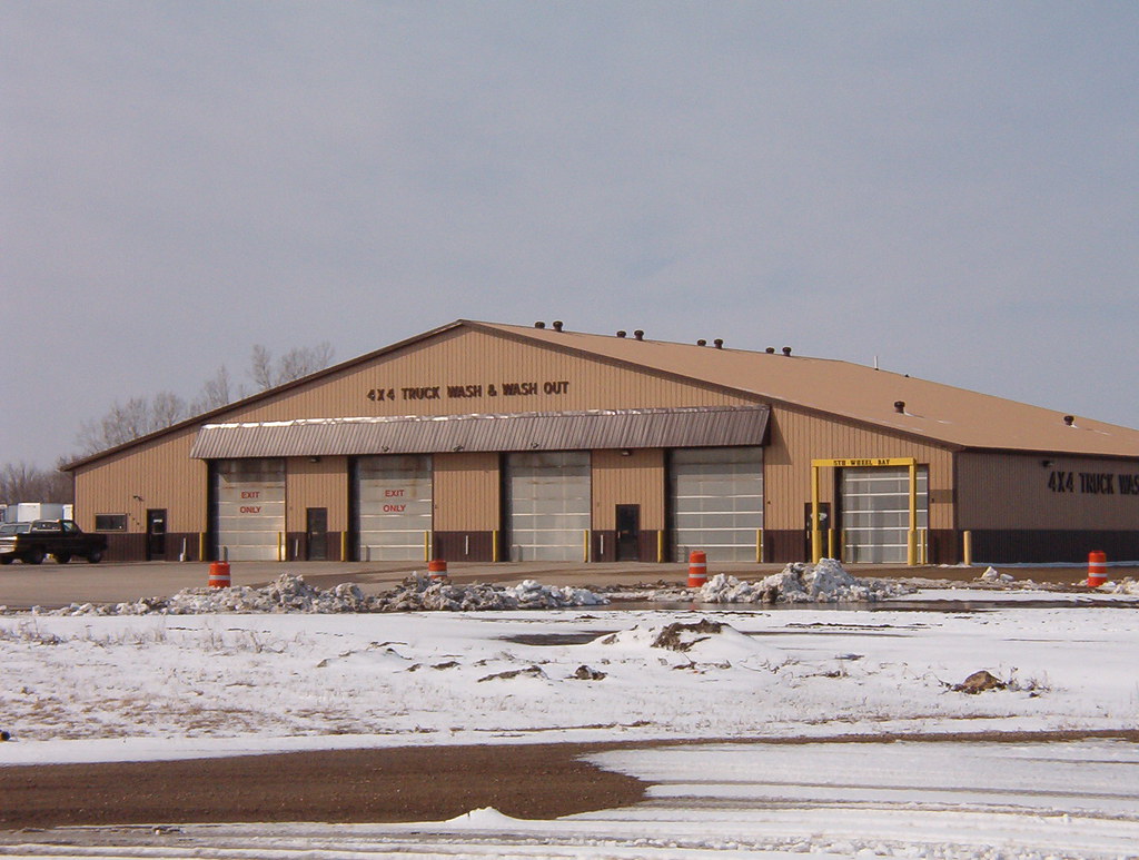 4x4 Truck Wash,Worthington Minnesota SIP walls and roof