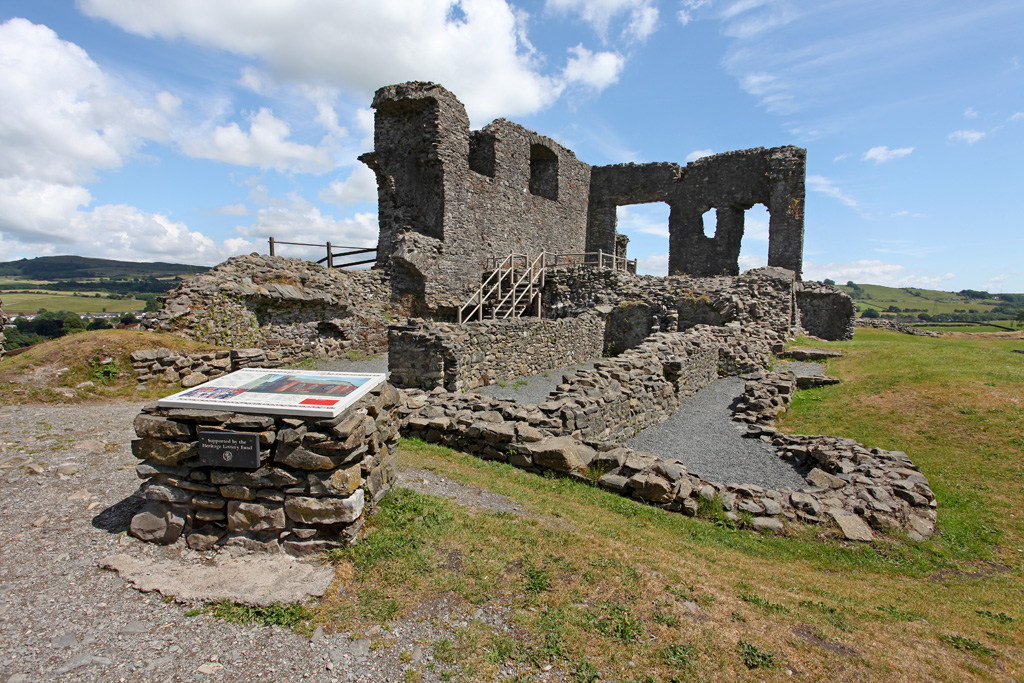 Kendal Castle Ruins of part of Kendal Castle, Cumbria, Eng… Flickr