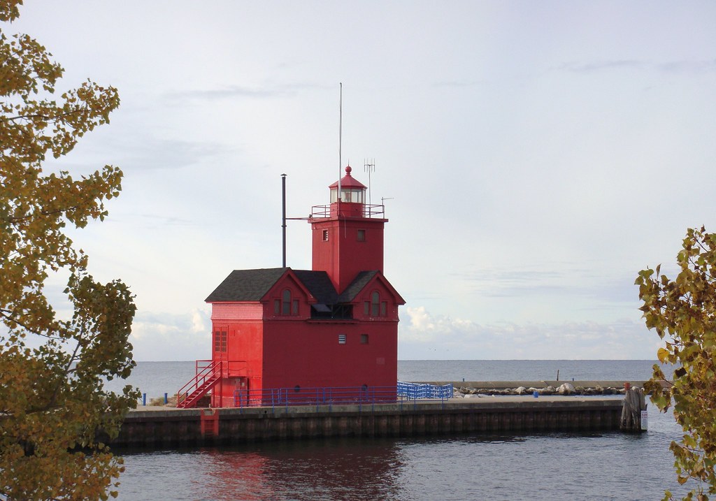 Holland, MI Lighthouse Holland, MI Lighthouse aka "Big R… Flickr