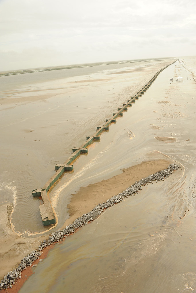 100629F2117V PORT FOURCHON, La. Hesco barrier walls b… Flickr