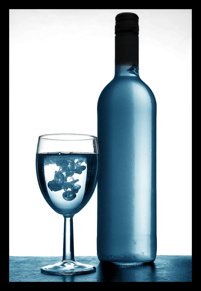 a drop of blue reedit of "New blush wine" in blue for the… Flickr