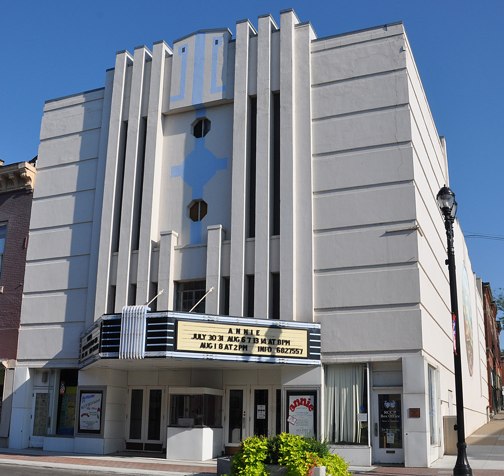 Hollywood Theatre Leavenworth, KS Debra Jane Seltzer Flickr