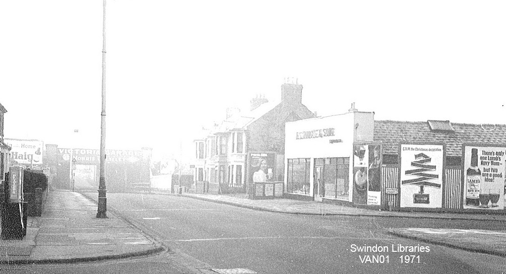 1971 Cricklade Road Gorse Hill Railway Bridges, Swindon… Flickr