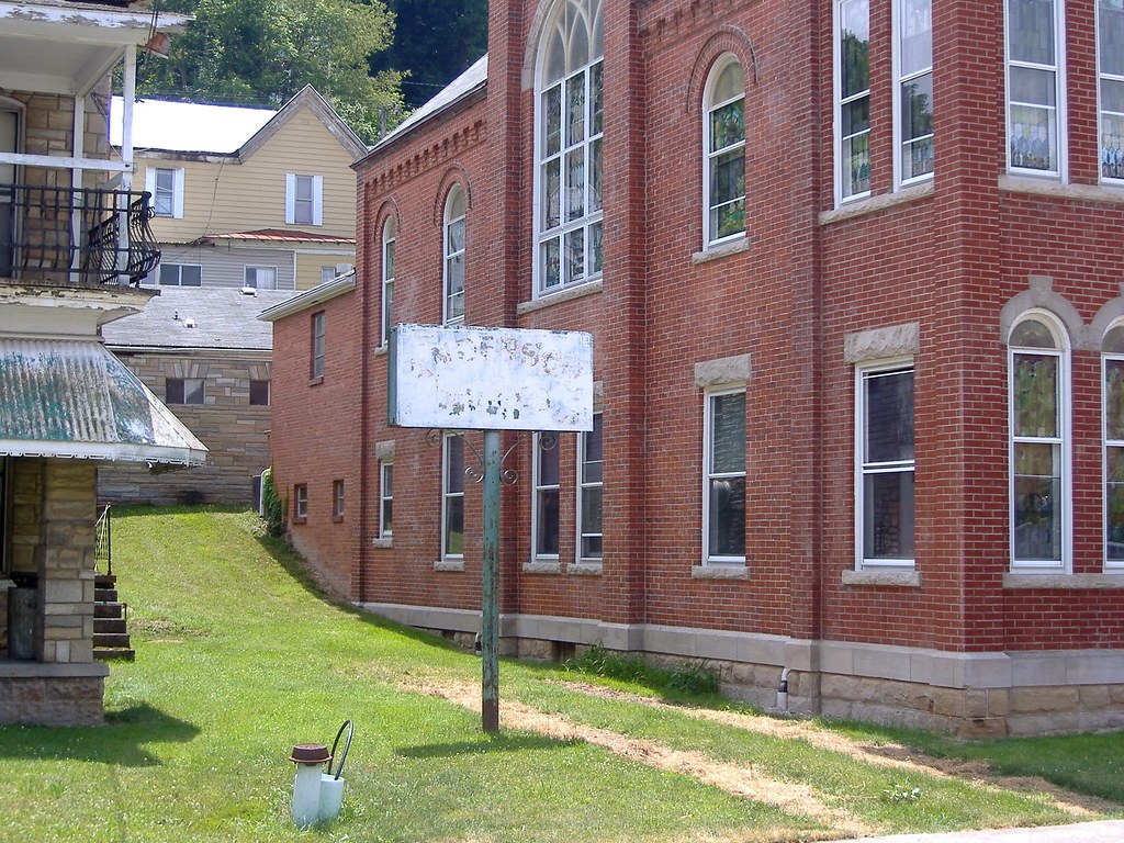 Cameron WV 008 Anderson Funeral Home Willy Nelson Flickr