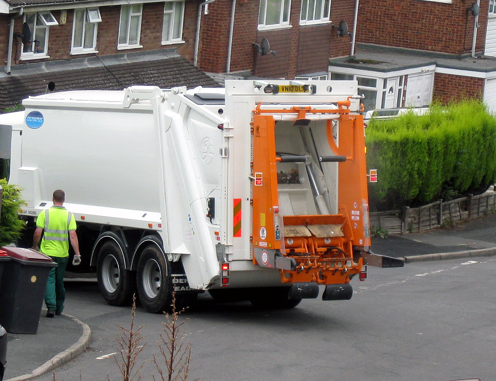Dennis Eagle Refuse Truck VN10DLT, a Dennis Eagle refuse w… Flickr